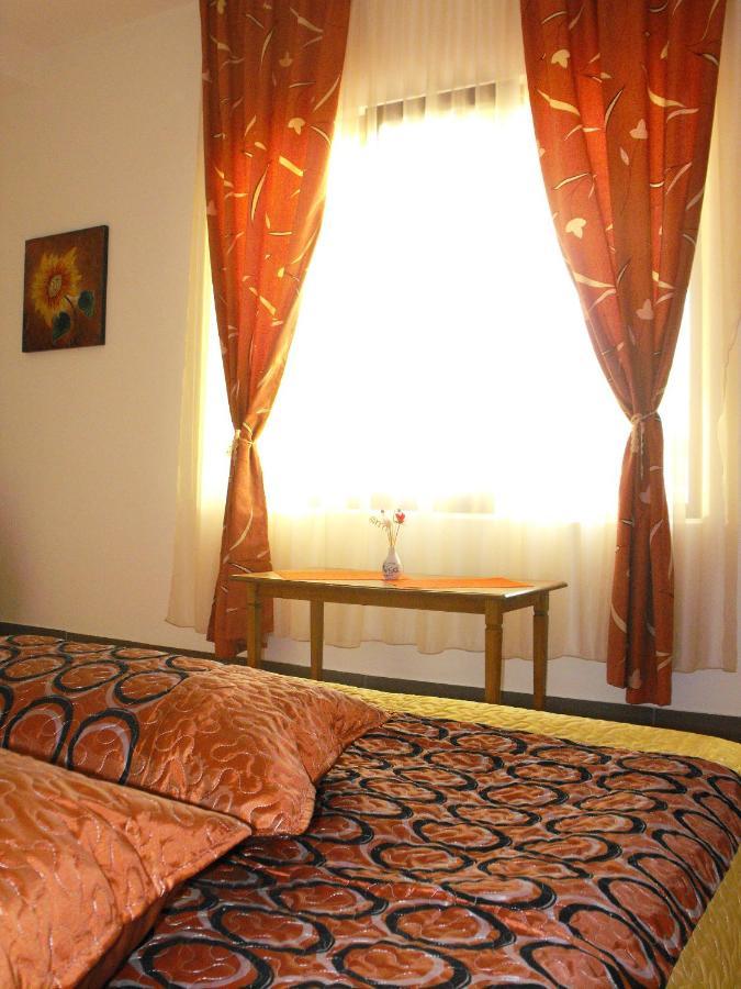 Casa Rustica Apart & Rooms Cimpineanca Екстер'єр фото