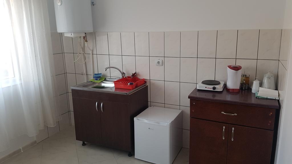 Casa Rustica Apart & Rooms Cimpineanca Екстер'єр фото